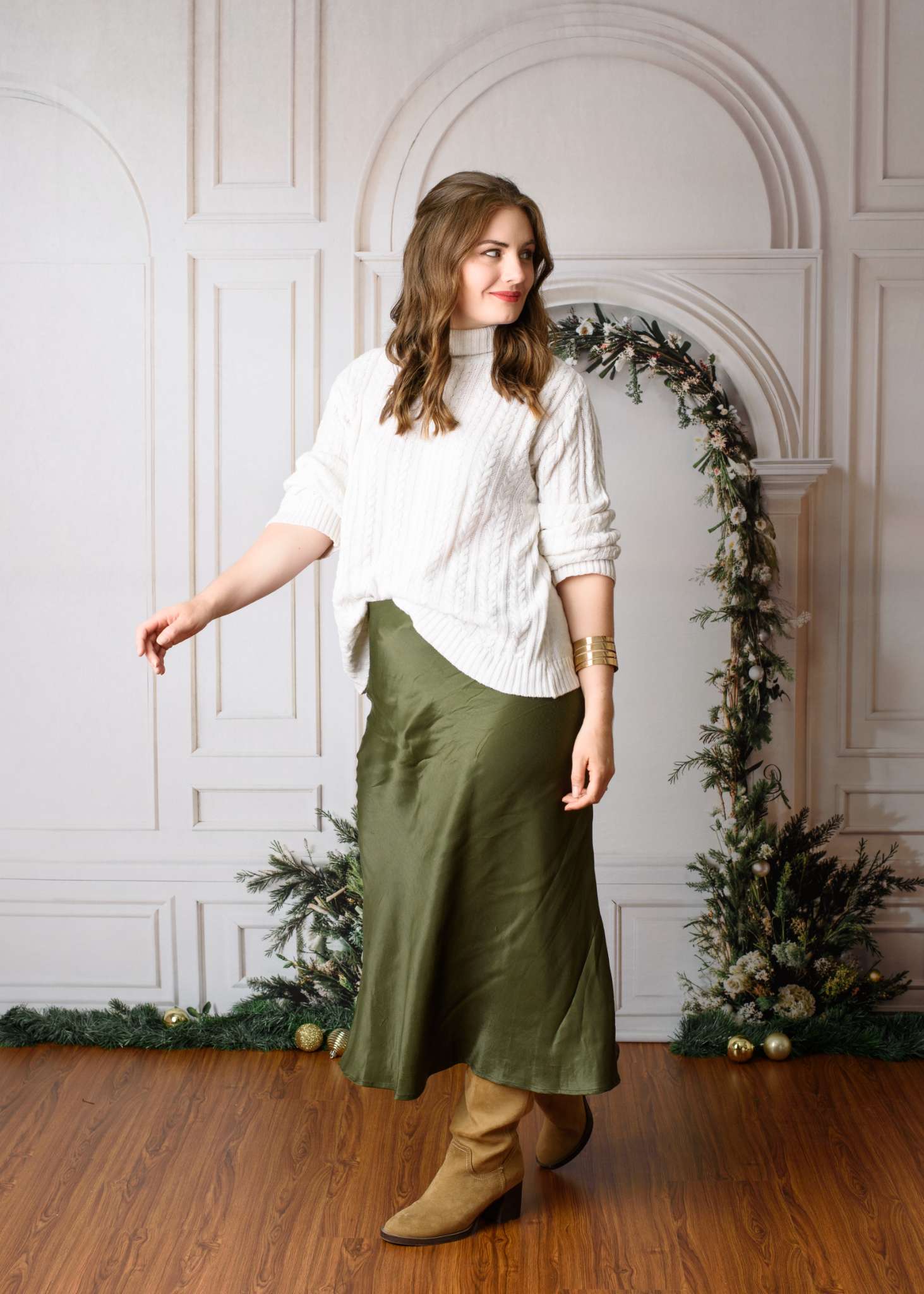 Kate Christmas Green Arch White Wall Backdrop Designed by Emetselch - Kate Backdrop AU