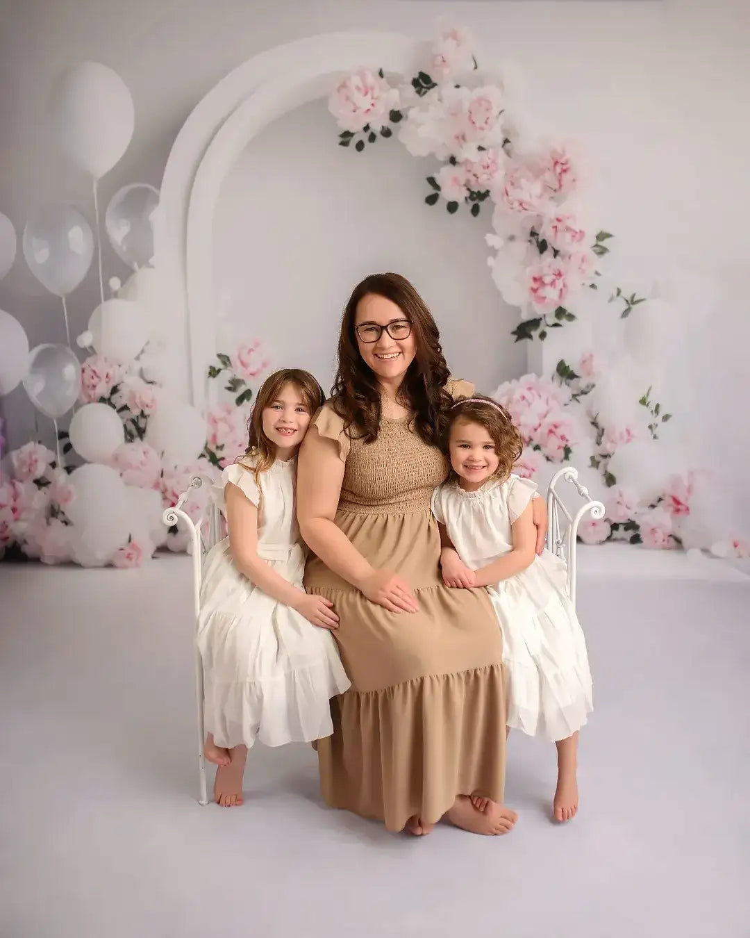 Kate Sweep Flower Arch White Balloon Backdrop Designed by Lidia Redekopp