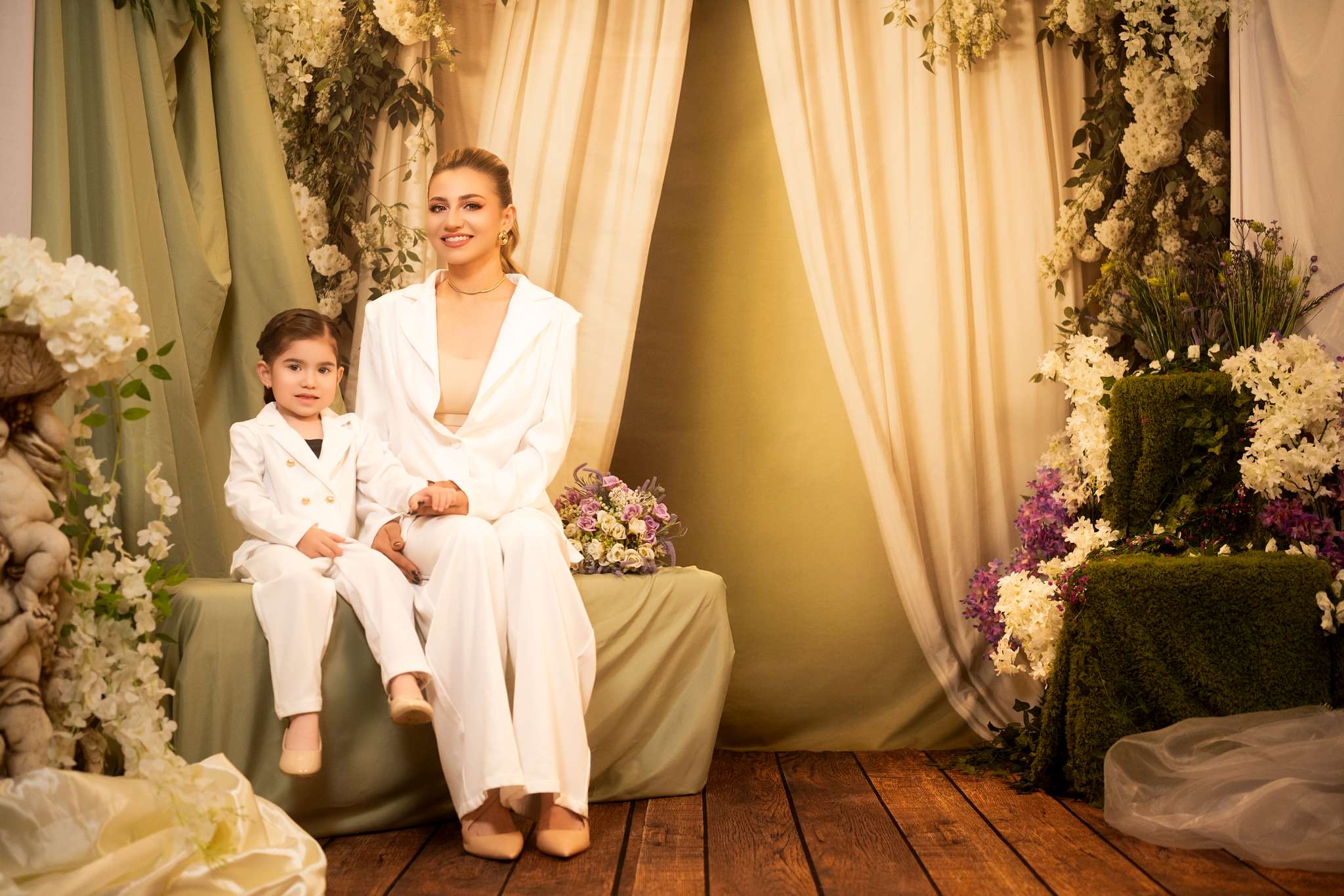 Kate Spring Flowers Curtain Wall Backdrop Designed by Emetselch
