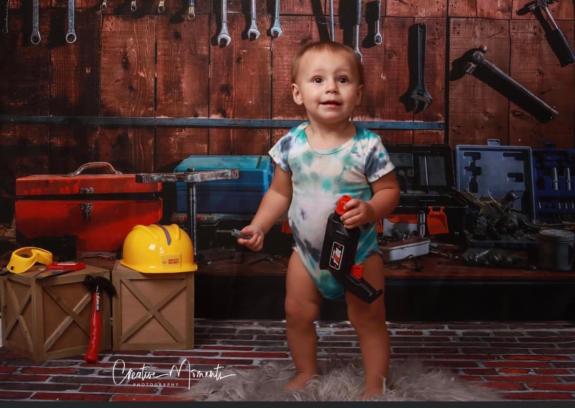 Kate Tool shelf against a table vintage garage Backdrop for boy/Father's Day - Kate Backdrop AU