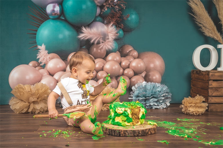 Kate Boho Balloons Backdrop Cake Smash Green Wall Designed by Uta Mueller Photography