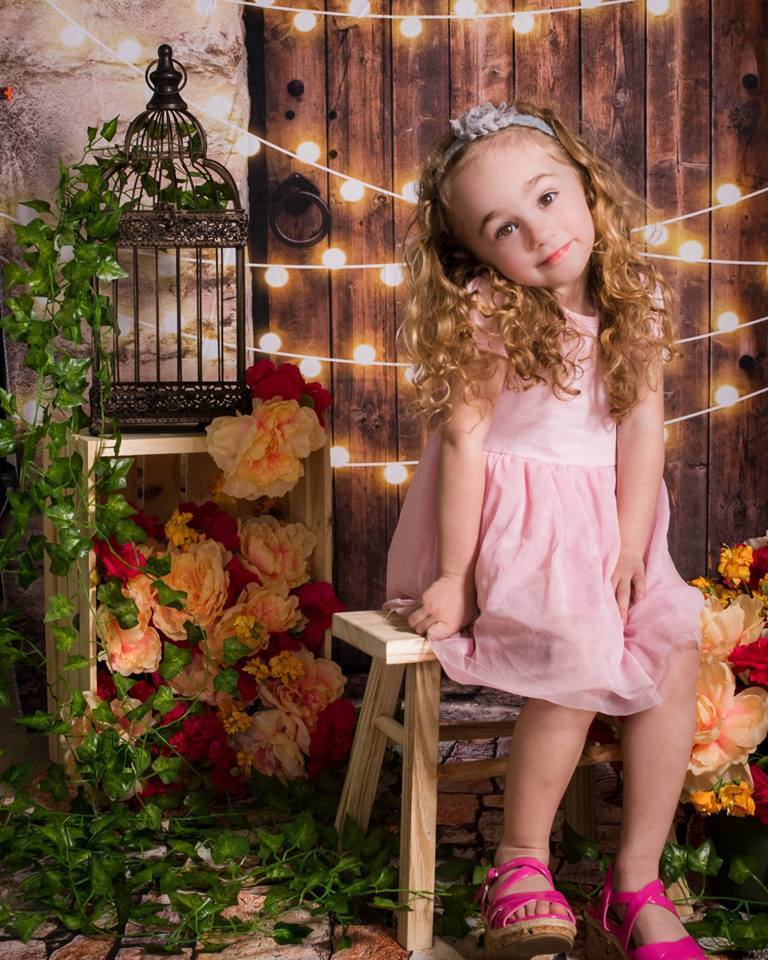 Kate Vintage Wall and Door with Lights Children Backdrop for Children Designed by JFCC