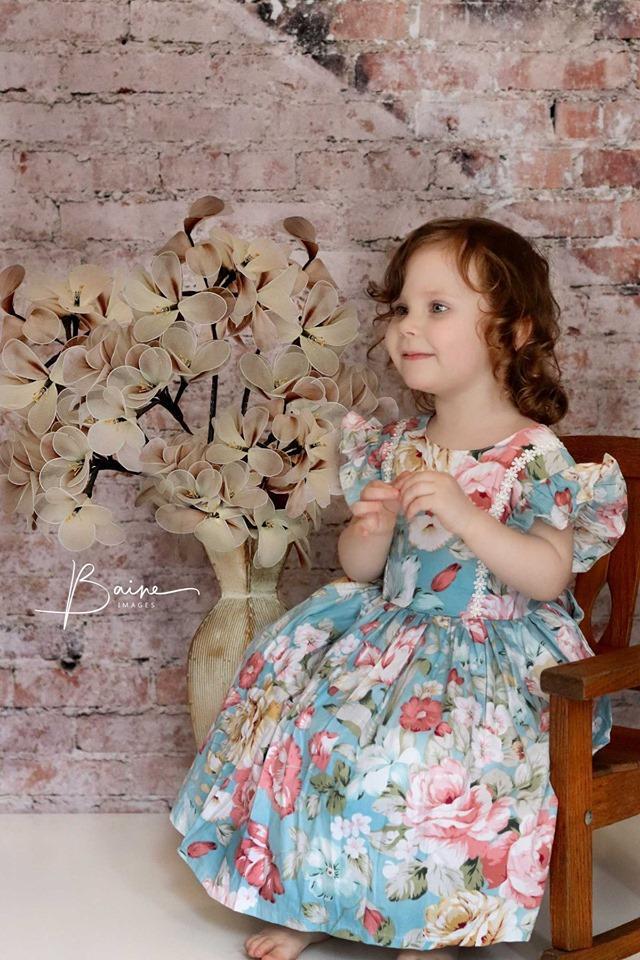Kate Retro Brickstairs Backdrop for Photography Designed by Erin Larkins - Kate Backdrop AU