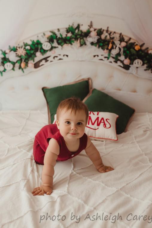 Kate Christmas White Headboard Wreath Decoration Backdrop - Kate Backdrop AU