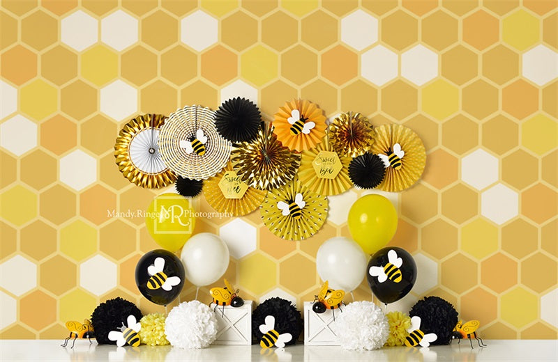 Kate Sweet as Can Bee Backdrop Designed by Mandy Ringe Photography - Kate Backdrop AU