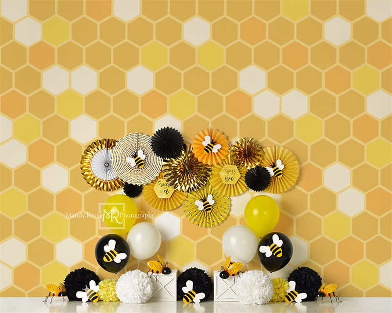 Kate Sweet as Can Bee Backdrop Designed by Mandy Ringe Photography - Kate Backdrop AU