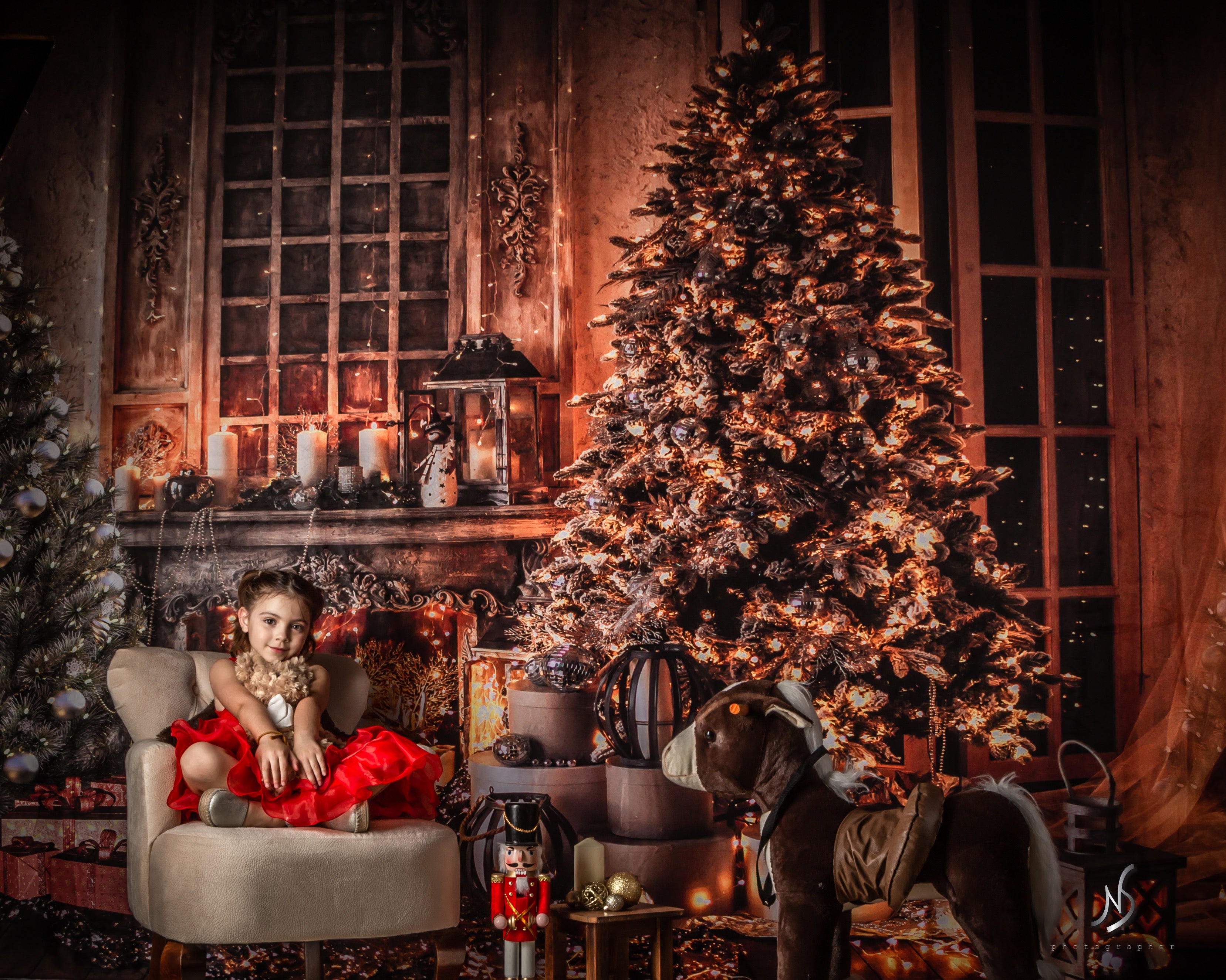 Kate Candlelit Christmas Tree Backdrop Designed by Chain Photography