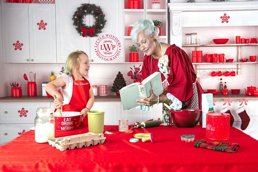 Kate White Christmas Kitchen Backdrop for Photography