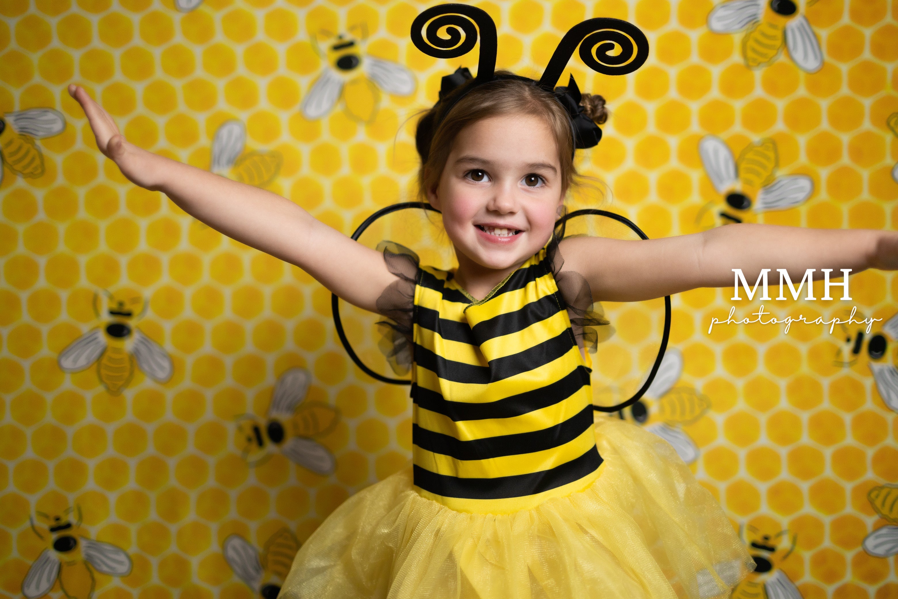Kate Yellow Bee Pattern Backdrop Designed by Melissa McCraw-Hummer